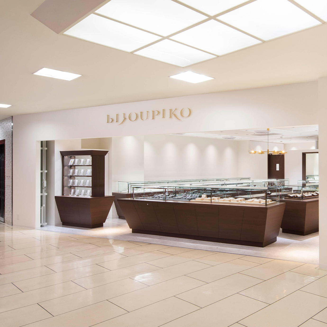 BIJOUPIKO OMIYA
