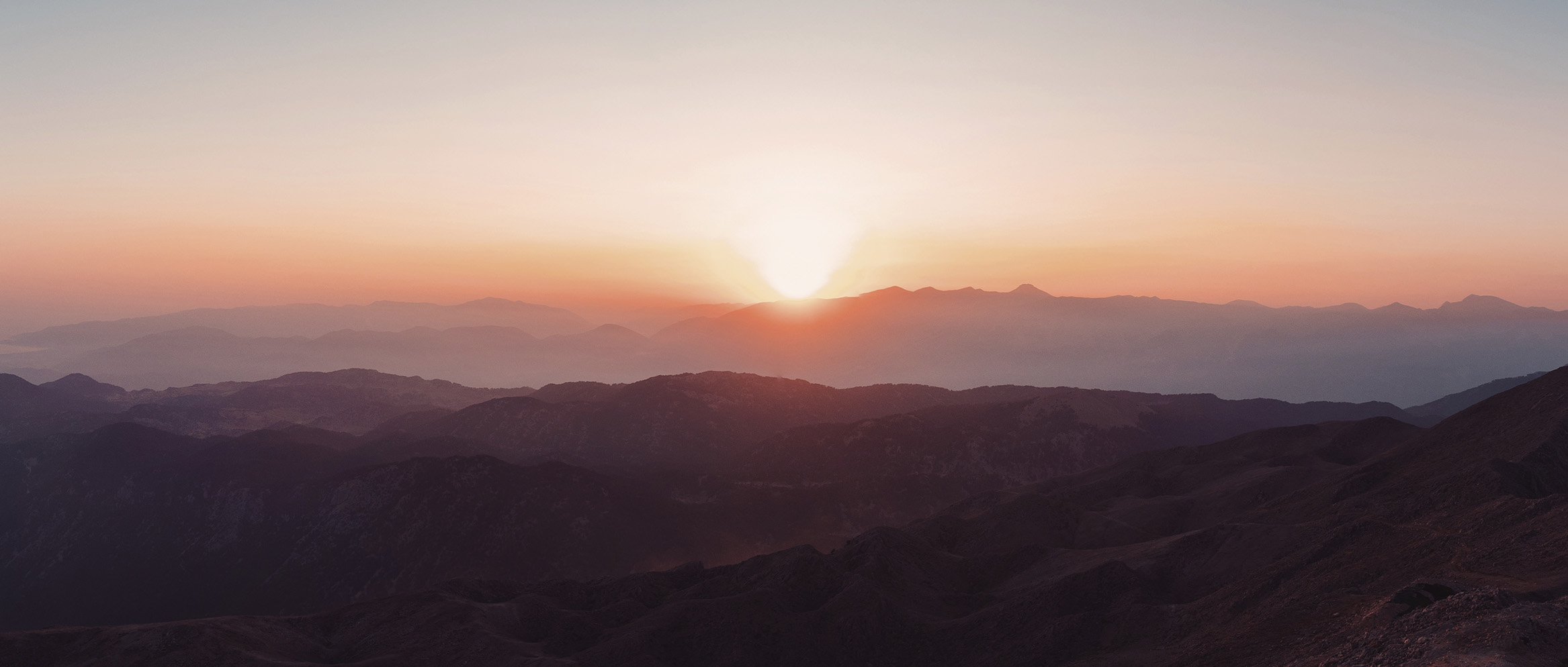 <h1 style="margin-right:4.0cm">Wie ein kühler Horizont am Morgen<br></h1>
