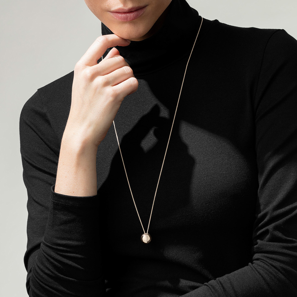 Niessing NOW Galaxy sphere with chain Niessing NOW Galaxy sphere with chain