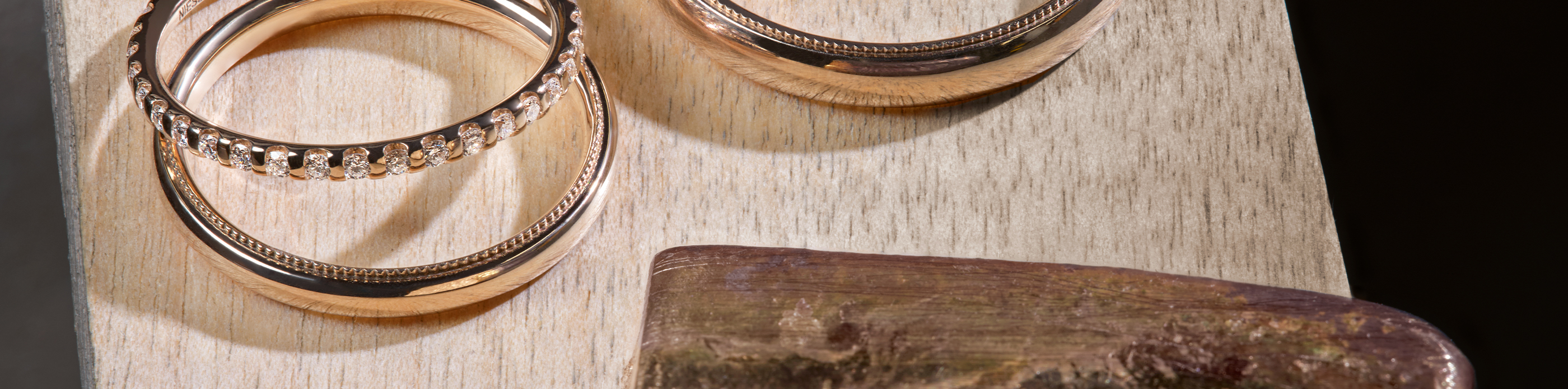 EEN VERFIJND SIERAAD OM UW LIEFDE UIT TE DRUKKEN